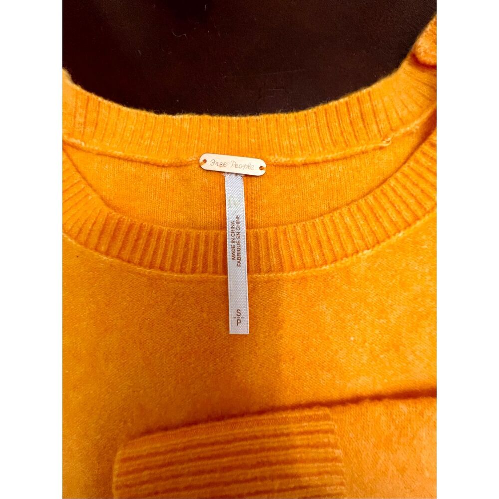 Free People Luna Pullover  oversized sweater, Bright Marigold, NWT - Picture 4 of 7